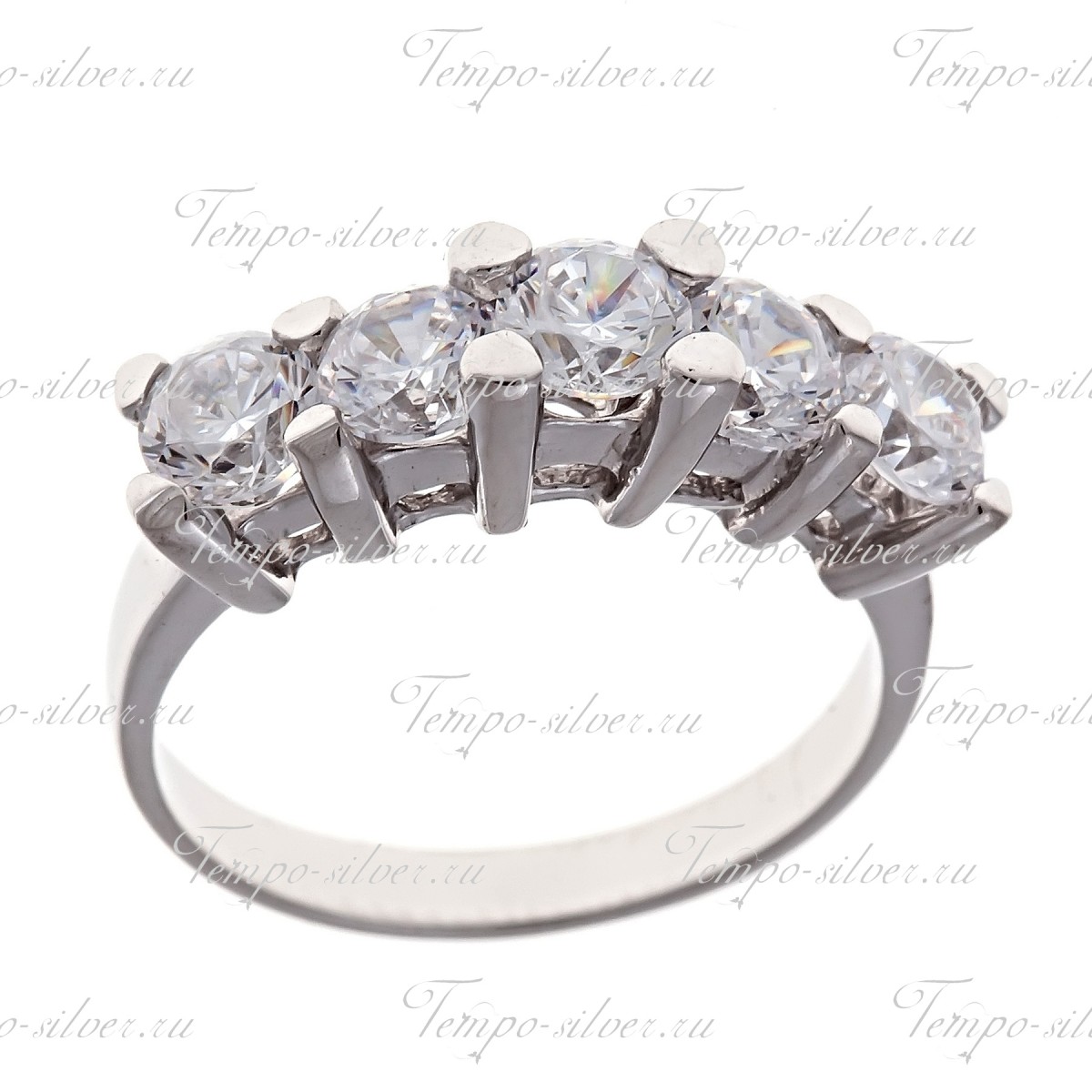Кольцо из серебра с пятью крупными белыми камнями на зубчиках цена