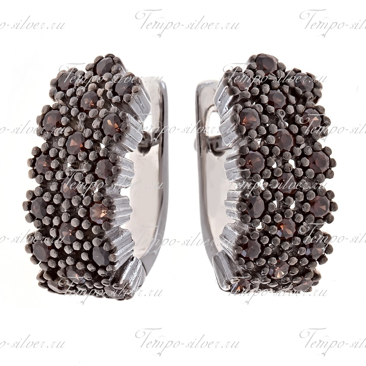 Серьги из серебра с тремя рядами коричневых камней на зубчиках-ежиках цена