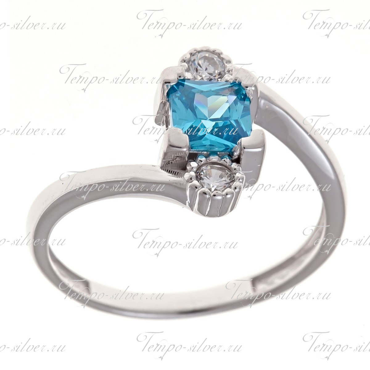Кольцо из серебра с квадратным голубым камнем между двумя белыми цирконами цена