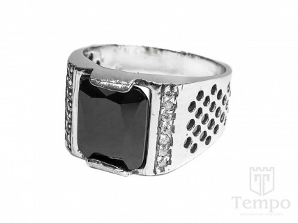 Перстень серебряный с большим черным камнем