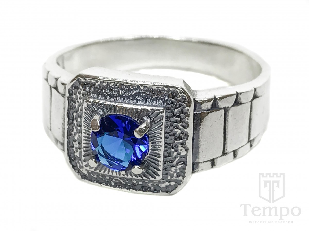 Перстень из серебра квадратной формы с синим камнем и цирконами по кругу