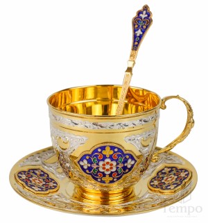Серебряная чашка с блюдцем и чайной ложкой с позолотой и эмалью на 185 мл