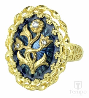 Позолоченное кольцо с эмалью и цирконами овальной формы «Колокольчики»
