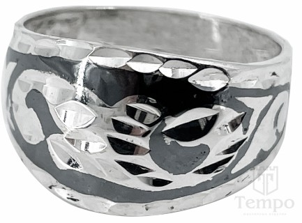 Серебряное кубачинское кольцо с чернением и гравировкой «Течение» 