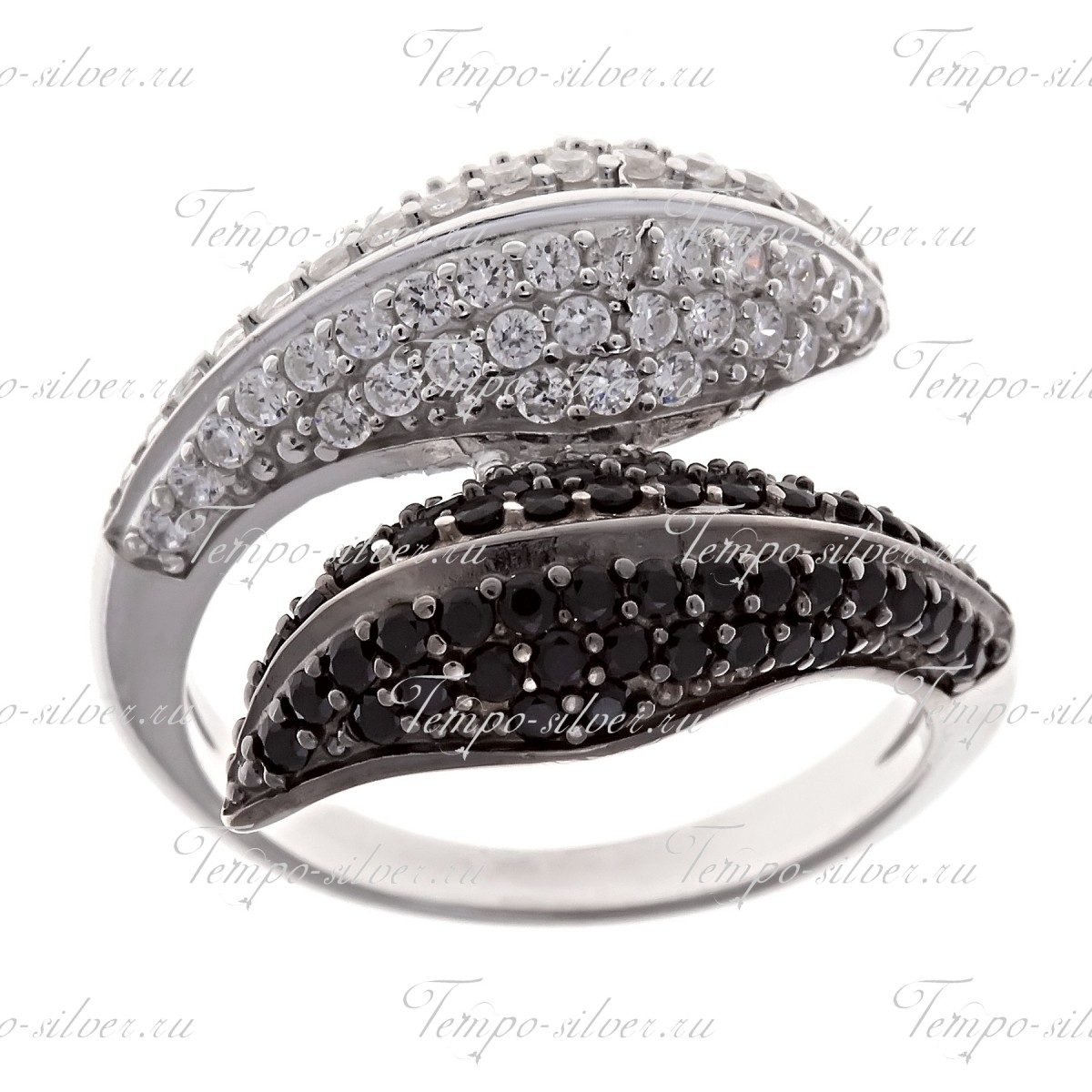 Кольцо из серебра в форме двух лепестков, усыпанных черными и белыми камнями цена
