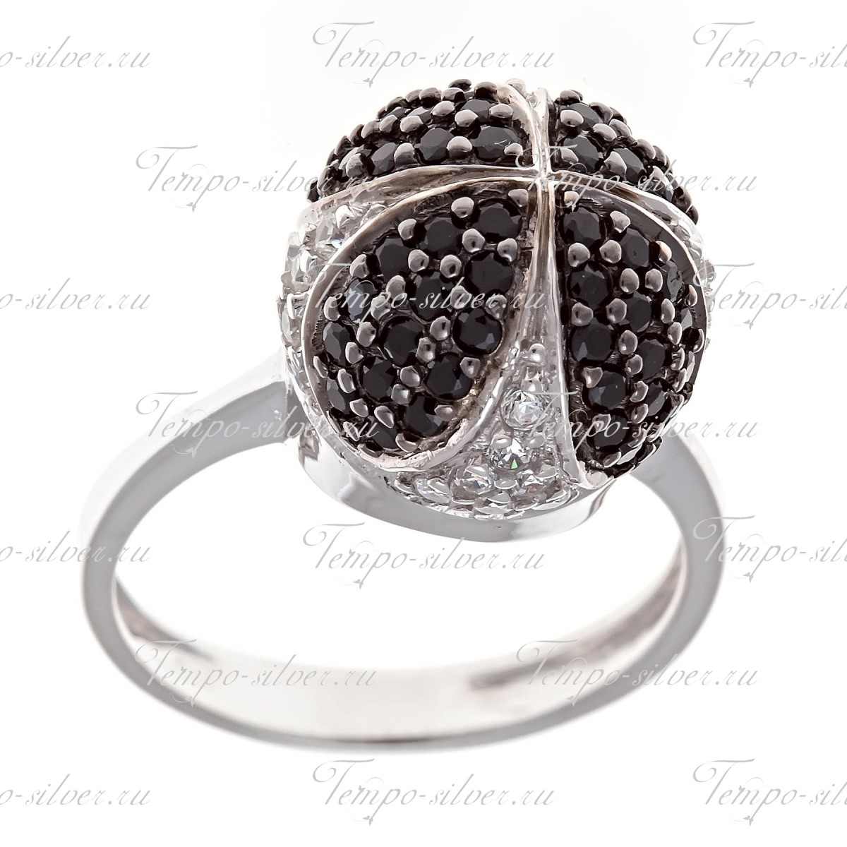 Кольцо из серебра с выпуклым шаром в форме короны, усыпанной черно-белыми камнями цена