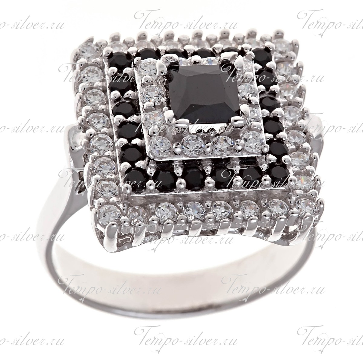 Кольцо из серебра квадратной формы с черно-белыми камнями цена