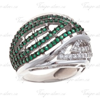 Кольцо обручального типа из серебра 925 пробы с кривыми линиями из белых и зеленых камней.